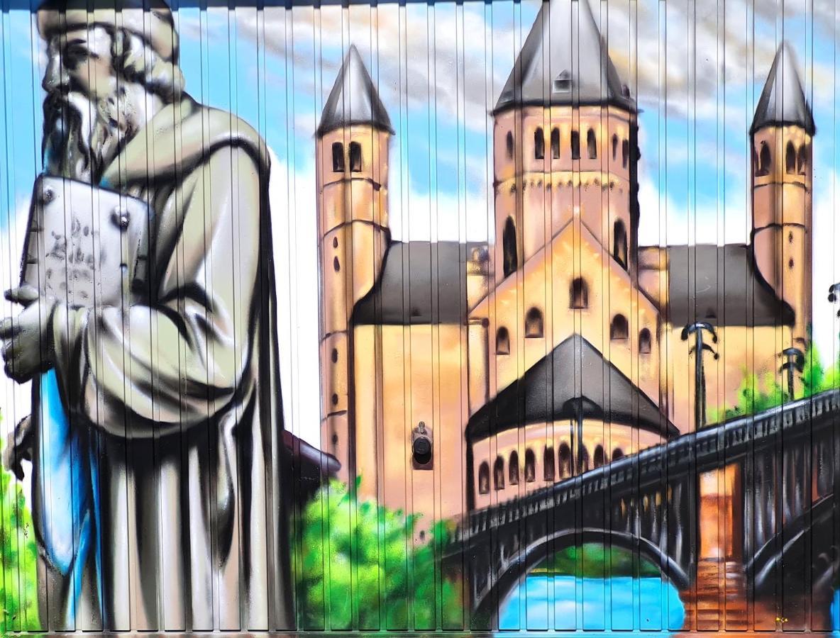 Chagall - Helles Und Gemuetliches Appartement Nahe Der Historischen Altstadt Mainz Luaran gambar